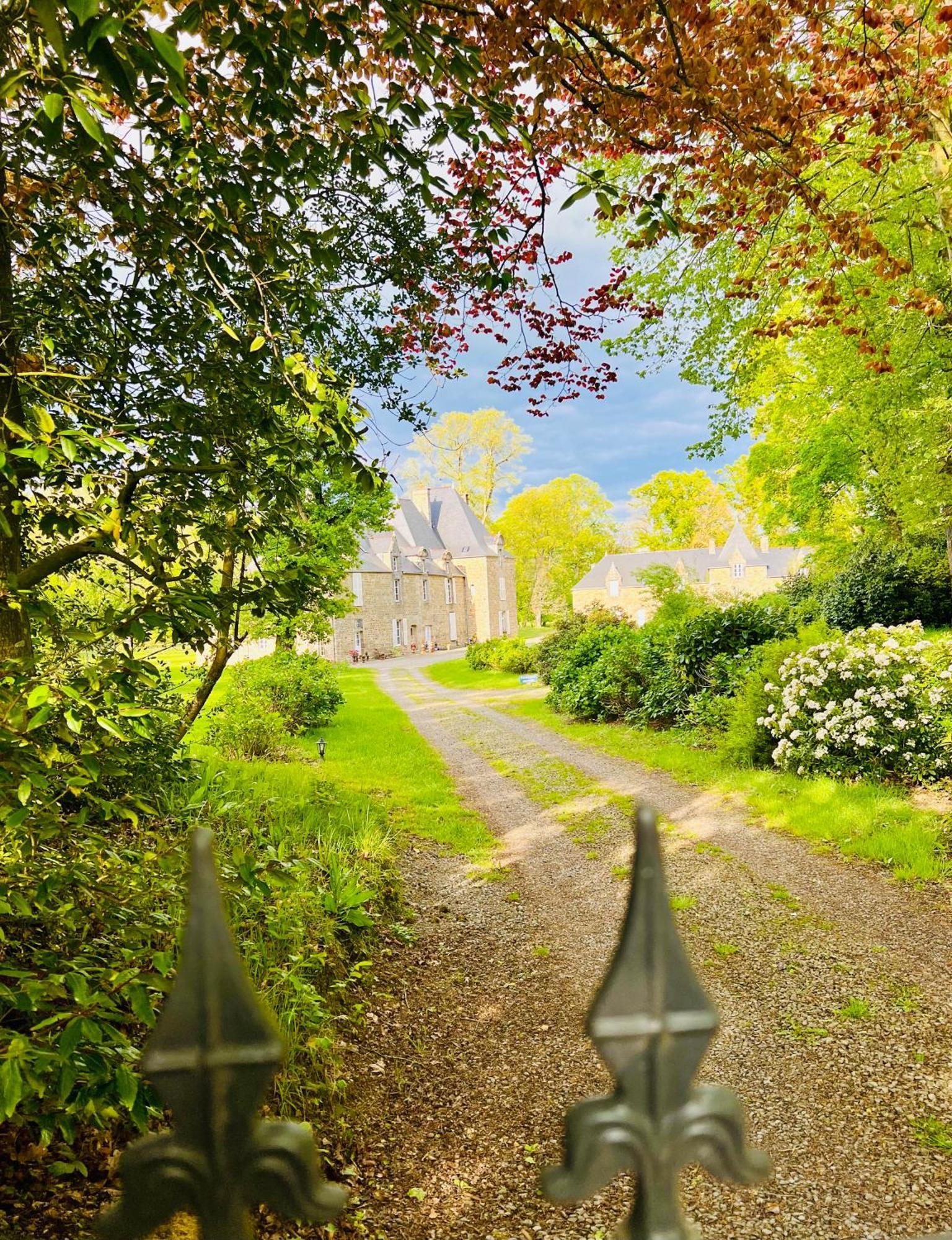 Chambres d'hôtes Château de La Croix Chemin Saint-Leger-des-Pres Exterior foto